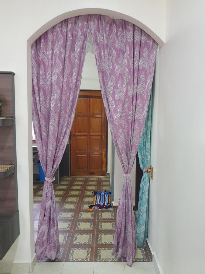 Homestay Che Wan Куантан Екстер'єр фото