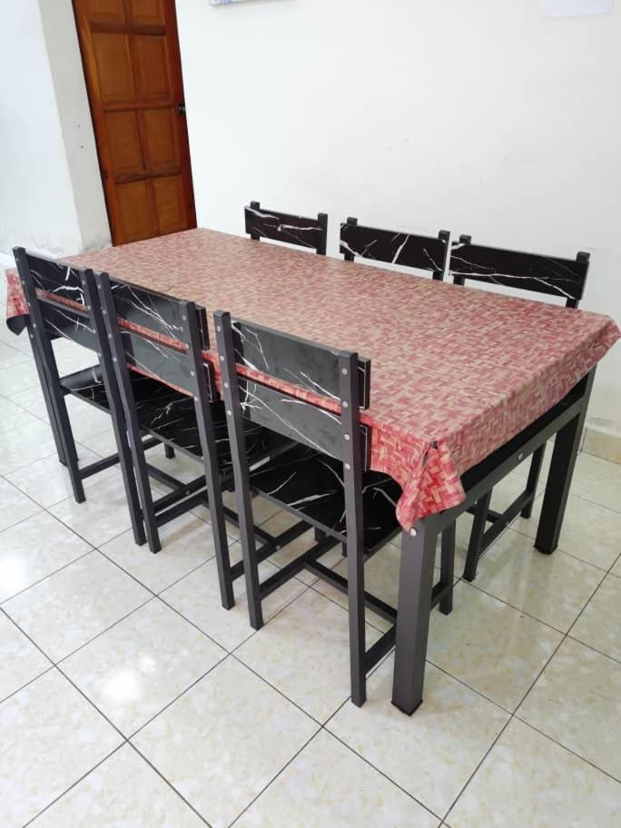 Homestay Che Wan Куантан Екстер'єр фото